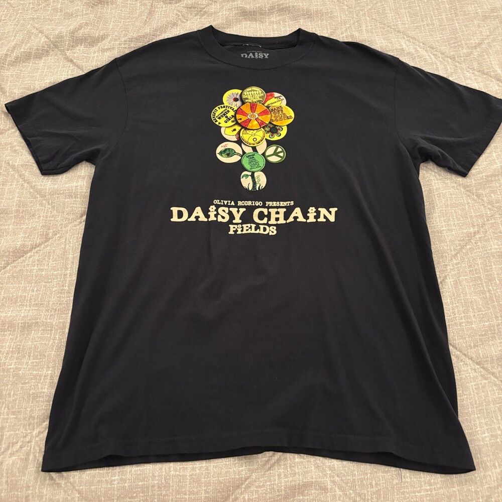 Olivia Rodrigo Daisy Chain Fields Benefit Festival Tour Shirt L Chappell Roan